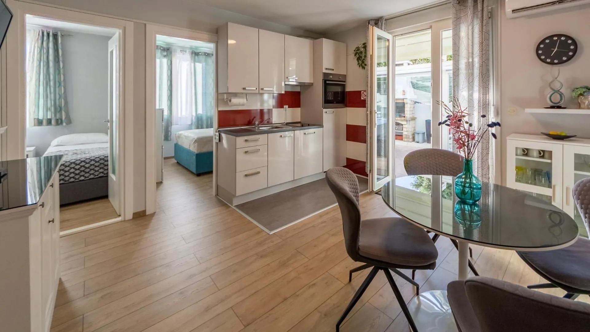 Principessa Apartment Split 0*,