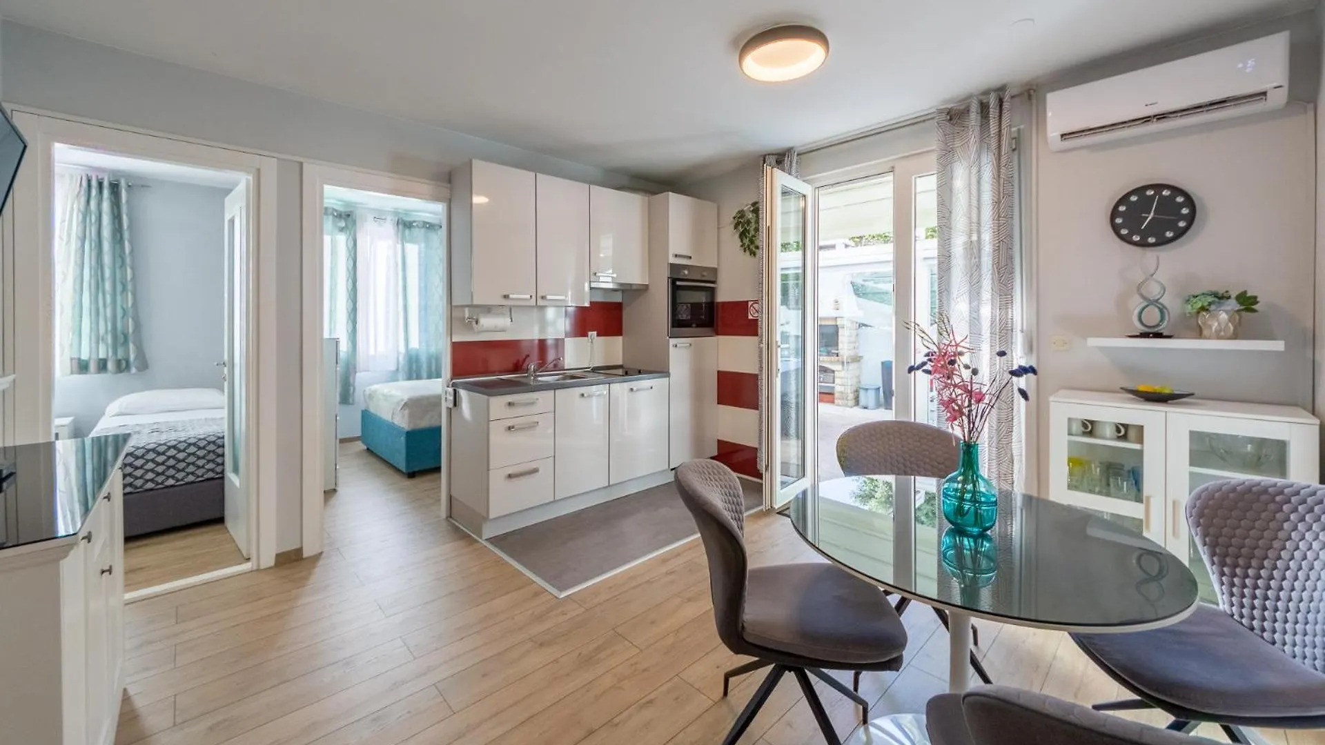 Principessa Apartment Split 0*,