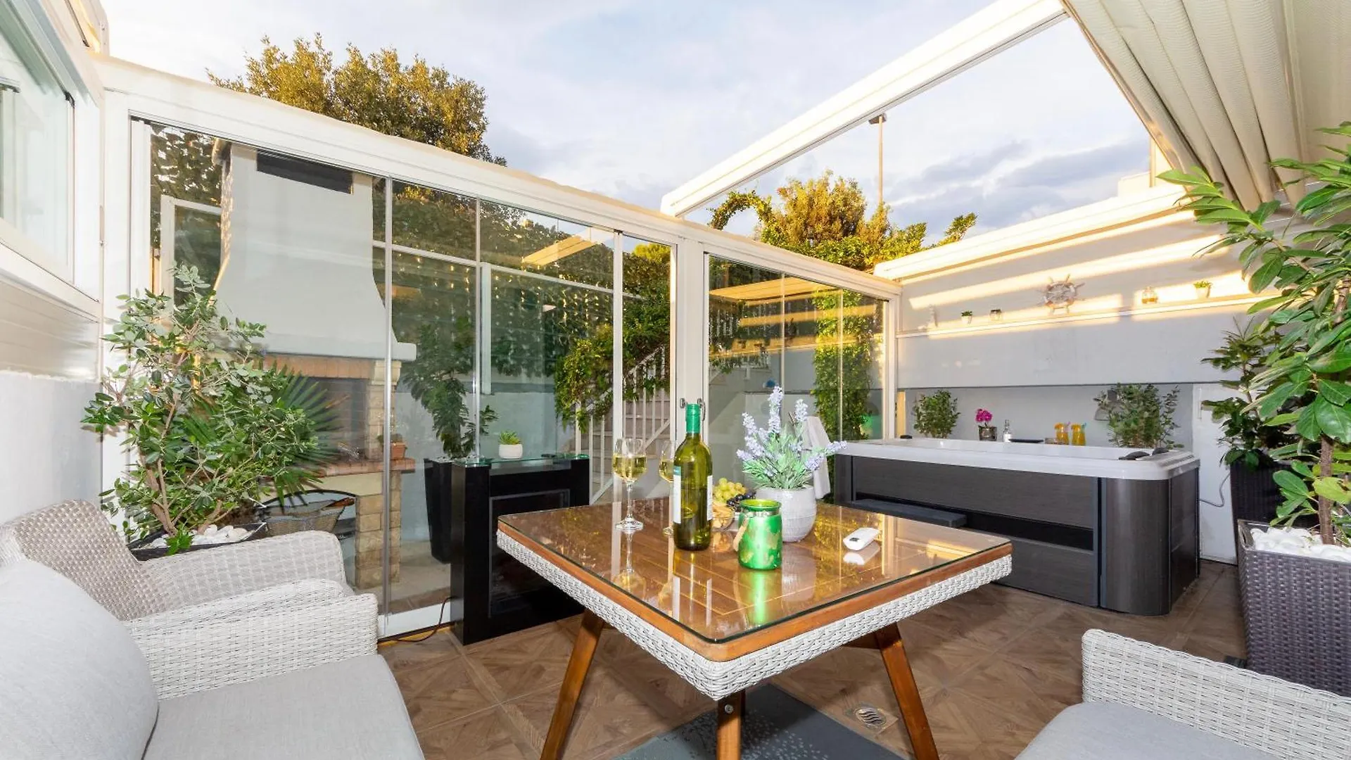 Principessa Apartment Split